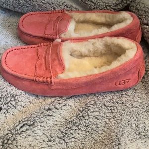 Woman Pink Ugg Slippers Size 7